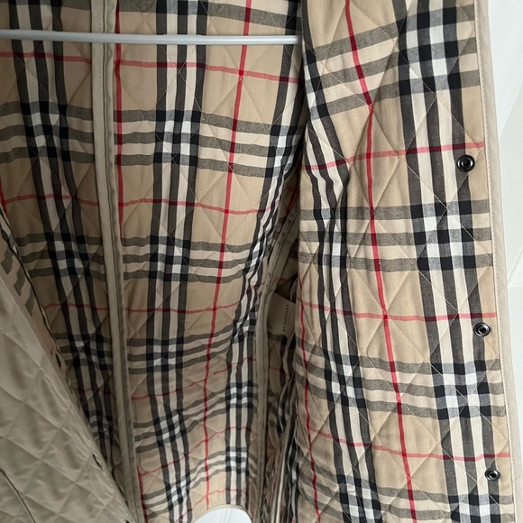 Tan Burberry Quilted Jacket Size M - Picture 10 of 13
